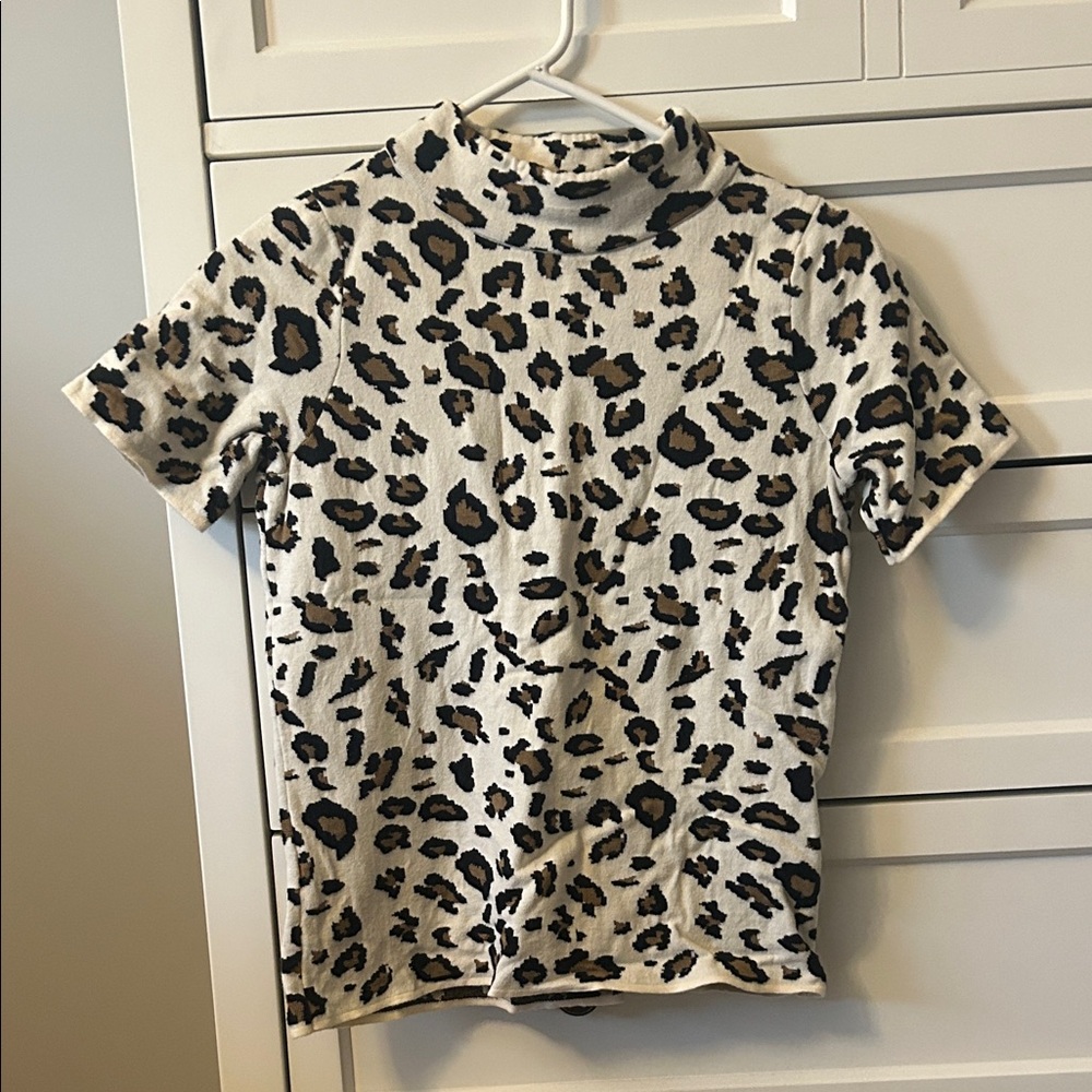 Leopard Print Turtleneck Sweater Top
